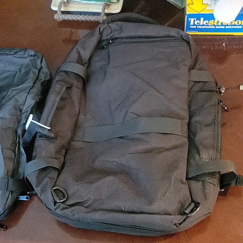 Asenlin Travel Backpack - Picture 5 of 5